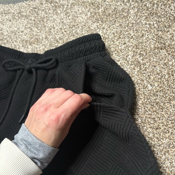 See and Be Seen Black Athletic Shorts Women - Picture 5 of 9